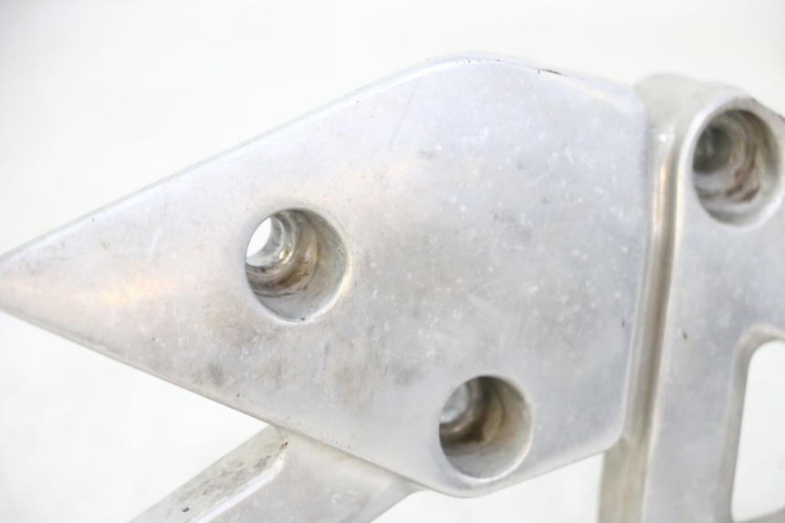 photo de PŁYTKA PODNÓŻKA PRZEDNIA PRAWA YAMAHA XJN DIVERSION 600 (2000 - 2003) - Zoom stanu zużycia