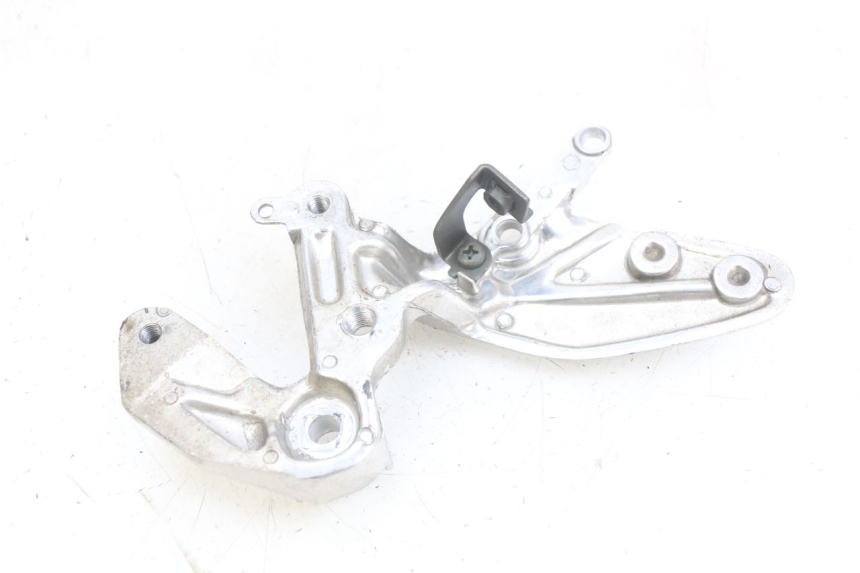 photo de PŁYTKA PODNÓŻKA PRZEDNIA PRAWA YAMAHA YZF R THUNDERCAT 600 (1996 - 2003) - Zoom stanu zużycia