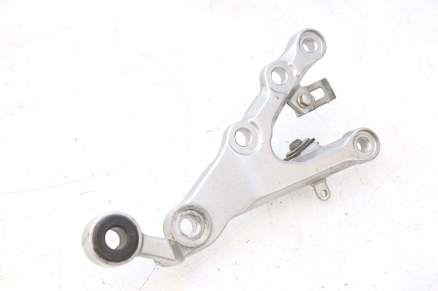 photo de PŁYTKA PODNÓŻKA PRZEDNIA PRAWA YAMAHA YZF R6 600 (2008 - 2009) - Zoom stanu zużycia