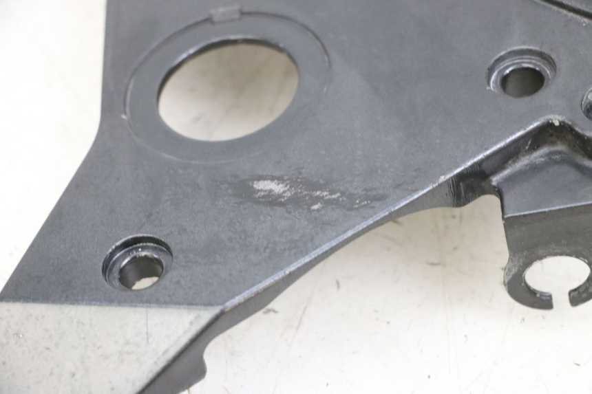 photo de PŁYTKA PODNÓŻKA PRZEDNIA PRAWA KAWASAKI ZR 7 750 (1999 - 2004) - Zbliżenie techniczne