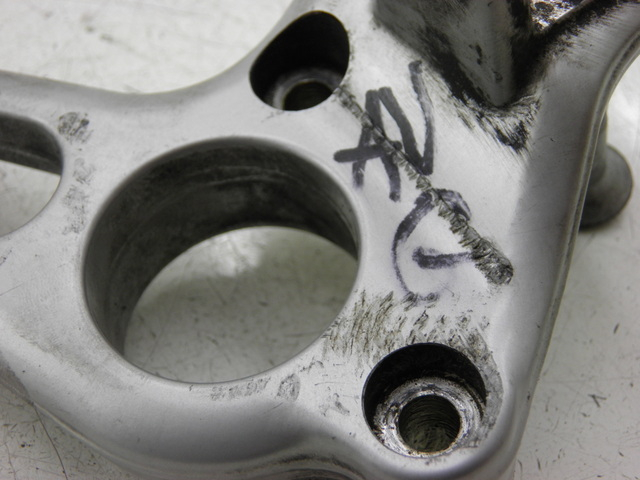 photo de PŁYTKA PODNÓŻKA PRZEDNIA LEWA BMW R RS 1150 (2001 - 2005) - Zoom stanu zużycia