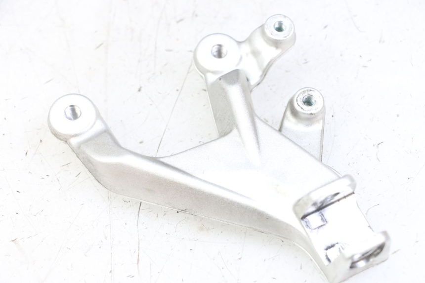 photo de PŁYTKA PODNÓŻKA PRZEDNIA LEWA BMW S RR ABS S1000RR 1000 (2015 - 2018) - Inny kąt widzenia