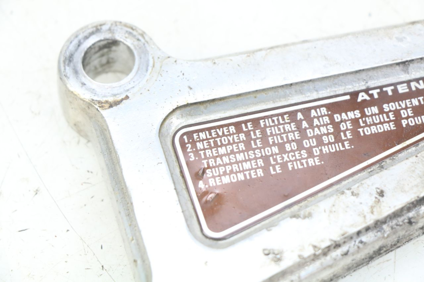 photo de PŁYTKA PODNÓŻKA PRZEDNIA LEWA HONDA CM 125 (1983 - 2003) - Inny kąt widzenia