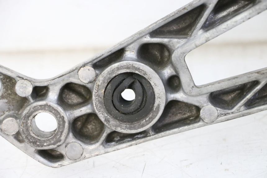 photo de PŁYTKA PODNÓŻKA PRZEDNIA LEWA YAMAHA FJ 36Y 1100 (1984 - 1985) - Szczegół części