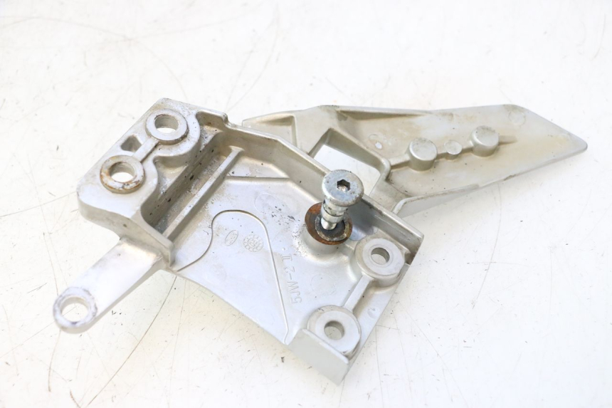 photo de LEWA PRZEDNIA PŁYTKA PODNÓŻKA YAMAHA FJR 1300 (2001 - 2005) - Zoom stanu zużycia