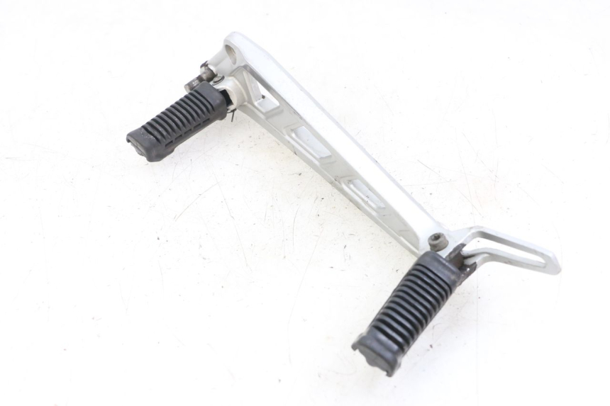 photo de PŁYTKA PODNÓŻKA PRZEDNIA LEWA HYOSUNG GF 125 (2001 - 2005) - Punkty mocowania