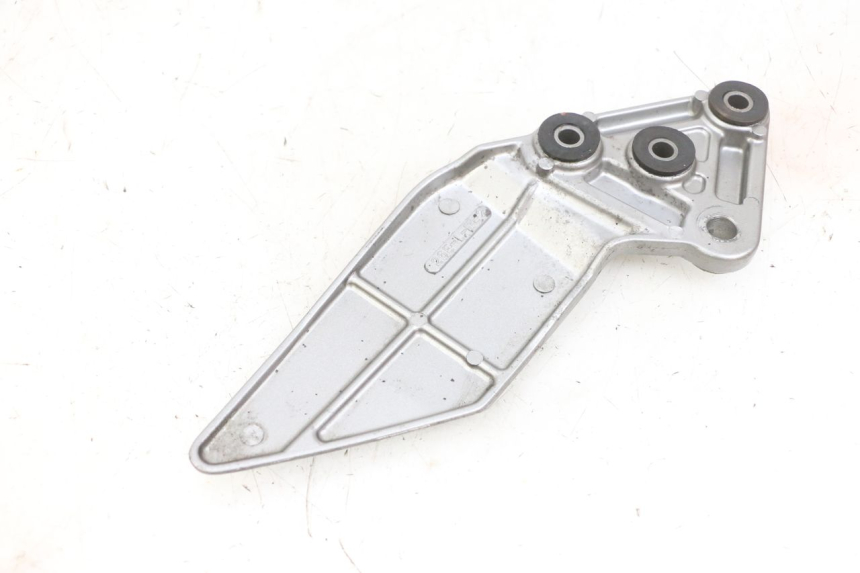 photo de PŁYTKA PODNÓŻKA PRZEDNIA LEWA SUZUKI GSF N BANDIT 600 (1996 - 1999) - Zoom stanu zużycia