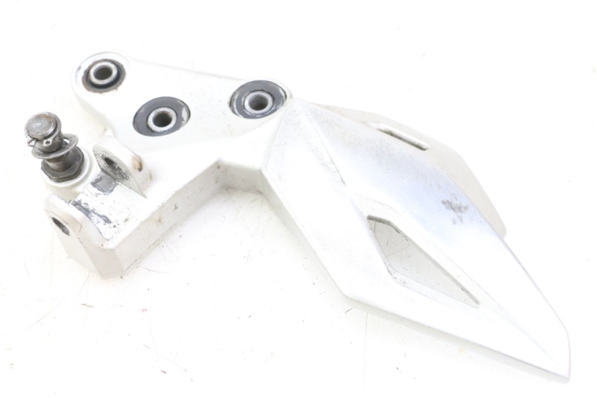 photo de PŁYTKA PODNÓŻKA PRZEDNIA LEWA SUZUKI GSR 750 (2011 - 2017) - Zoom stanu zużycia