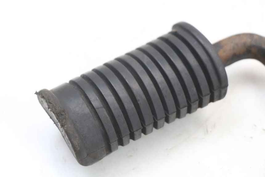 photo de PŁYTKA PODNÓŻKA PRZEDNIA LEWA SUZUKI GSX E 250 (1982 - 1983) - Zoom stanu zużycia