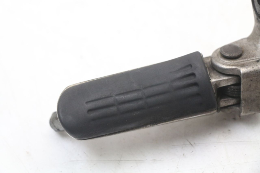 photo de PŁYTKA PODNÓŻKA PRZEDNIA LEWA HONDA CBR F 1000 (1993 - 1996) - Inny kąt widzenia