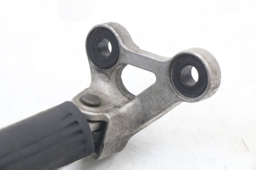 photo de PŁYTKA PODNÓŻKA PRZEDNIA LEWA HONDA CBR F 1000 (1993 - 1996) - Zbliżenie techniczne