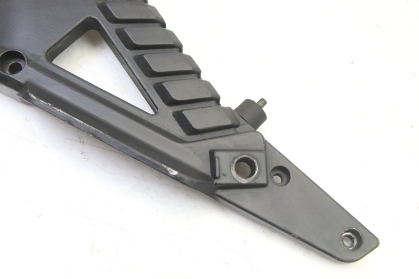 photo de PŁYTKA PODNÓŻKA PRZEDNIA LEWA BMW K 75 RT 750 (1989 - 1997) - Inny kąt widzenia