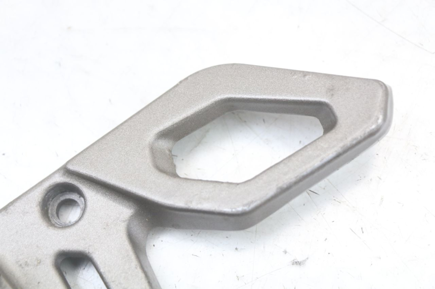 photo de PŁYTKA PODNÓŻKA PRZEDNIA LEWA MASAI SCRAMBLER SPORT 125 (2021 - 2025) - Zoom stanu zużycia