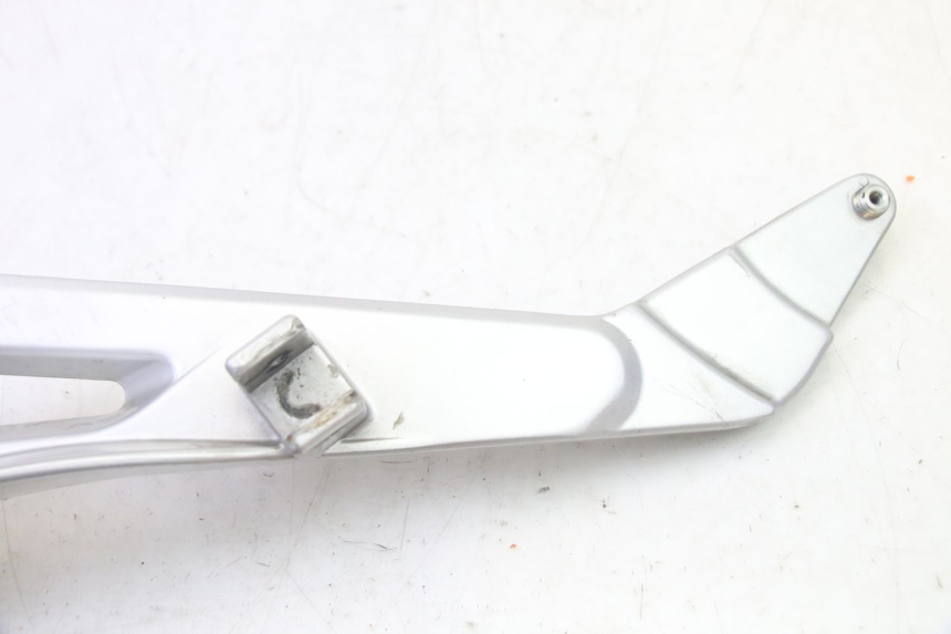 photo de PŁYTKA PODNÓŻKA PRZEDNIA LEWA HONDA NTV DEAUVILLE 650 (2001 - 2006) - Zoom stanu zużycia