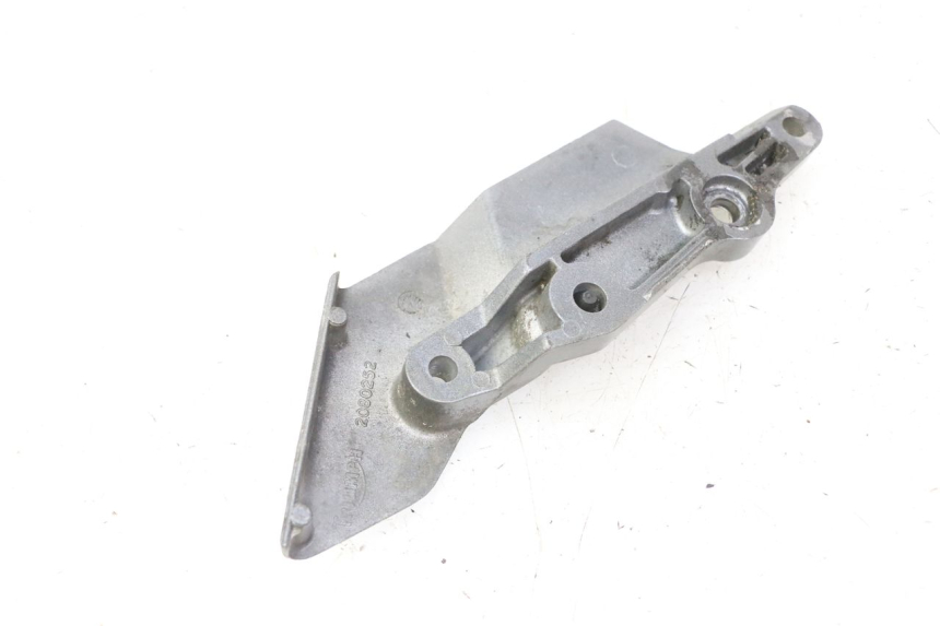 photo de PŁYTKA PODNÓŻKA PRZEDNIA LEWA TRIUMPH SPRINT 900 (1995 - 1998) - Zoom stanu zużycia