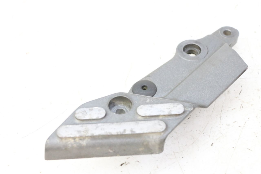 photo de PŁYTKA PODNÓŻKA PRZEDNIA LEWA TRIUMPH SPRINT 900 (1995 - 1998) - Inny kąt widzenia