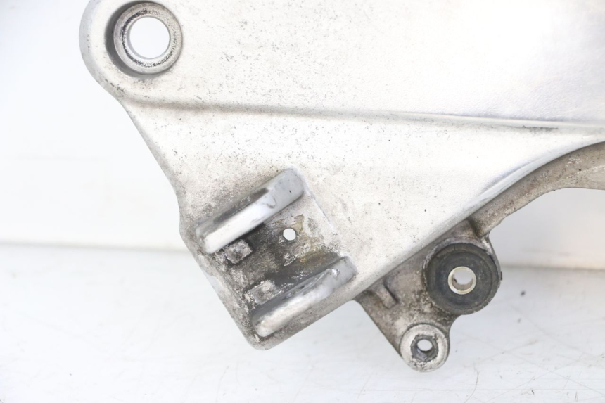 photo de PŁYTKA PODNÓŻKA PRZEDNIA LEWA HONDA ST PAN EUROPEAN 1300 (2002 - 2013) - Oznaczenia i referencje