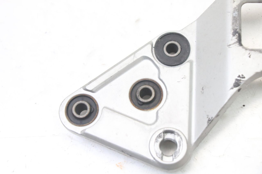 photo de PŁYTKA PODNÓŻKA PRZEDNIA LEWA SUZUKI GSX F GSXF 650 (2007 - 2015) - Szczegół części