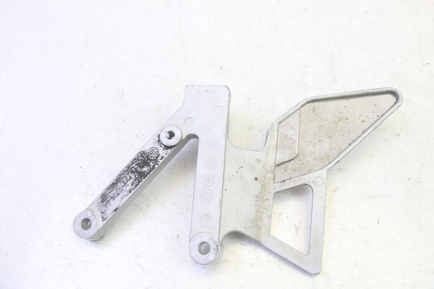 photo de PŁYTKA PODNÓŻKA PRZEDNIA LEWA YAMAHA TZR 50 (2008 - 2016) - Inny kąt widzenia