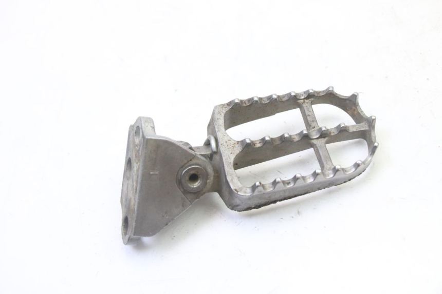 photo de PŁYTKA PODNÓŻKA PRZEDNIA LEWA YAMAHA YZF YZ-F 450 (2014 - 2016) - Inny kąt widzenia