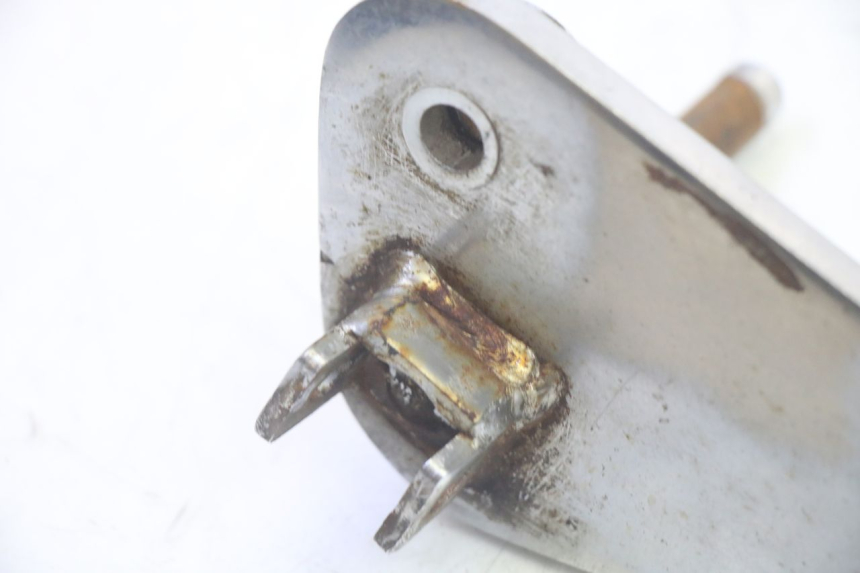 photo de PŁYTKA PODNÓŻKA PRZEDNIA LEWA KYMCO ZING 125 (1997 - 2003) - Zoom stanu zużycia