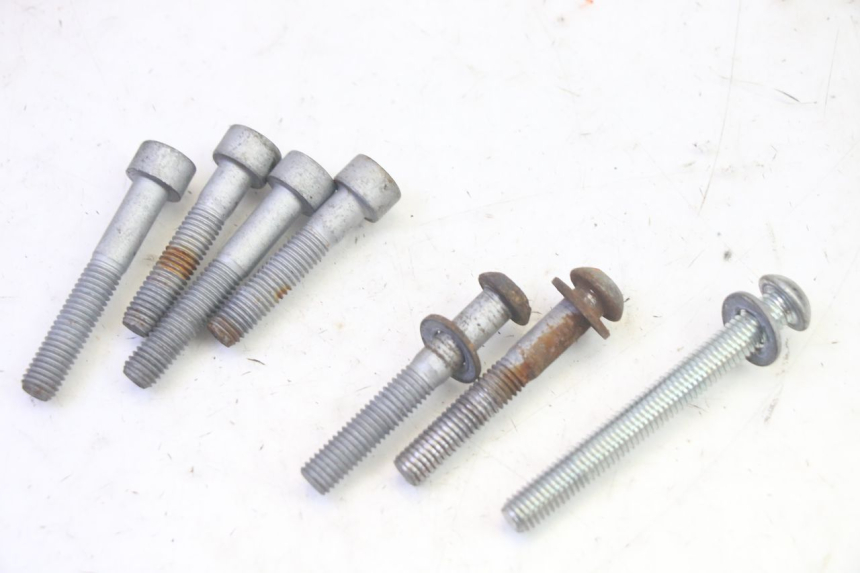 photo de PŁYTA MONTAŻOWA KUFERKA TYŁ PIAGGIO MP3 HPE 350 (2018 - 2020) - Zbliżenie techniczne