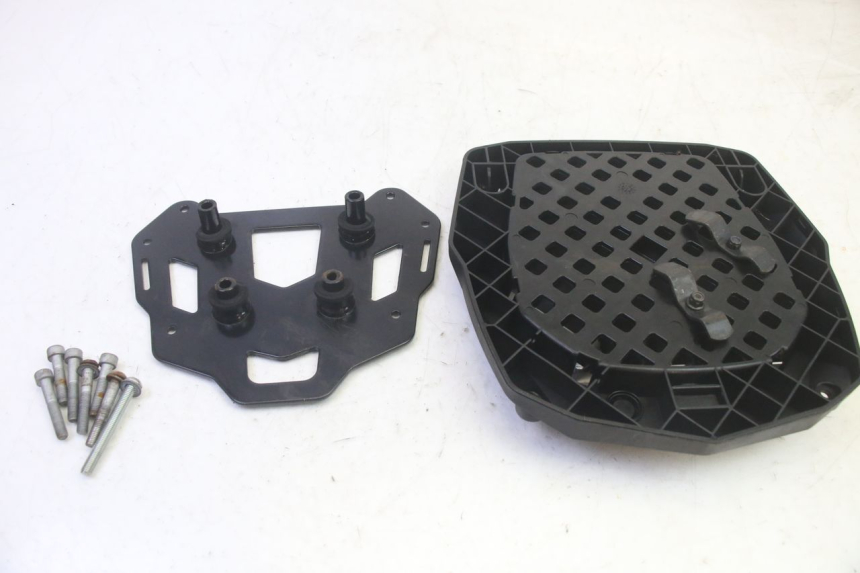 photo de PŁYTA MONTAŻOWA KUFERKA TYŁ PIAGGIO MP3 HPE 350 (2018 - 2020) - Widok ogólny