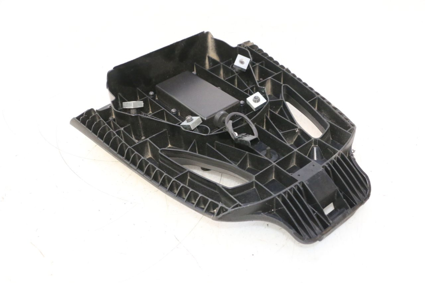 photo de PŁYTA TOP CASE PIAGGIO MP3 HPE 530 (2022 - 2026) - Punkty mocowania