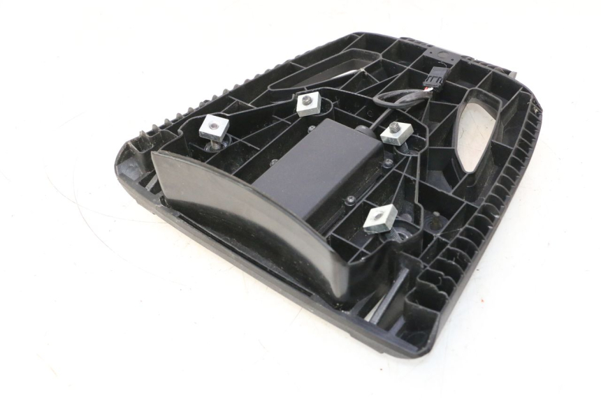 photo de PŁYTA TOP CASE PIAGGIO MP3 HPE 530 (2022 - 2026) - Stan powierzchni