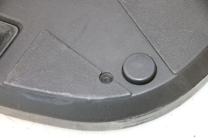 photo de PŁYTA TOP CASE PIAGGIO MP3 500 (2016 - 2018) - Zbliżenie techniczne