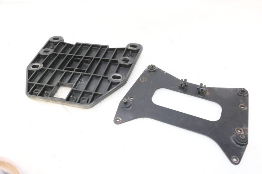 photo de PŁYTA TOP CASE HONDA XLV VARADERO 125 (2007 - 2012) - Widok ogólny