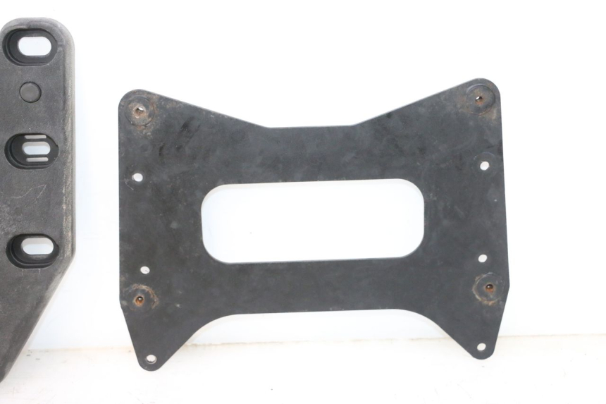 photo de PŁYTA TOP CASE HONDA XLV VARADERO 125 (2007 - 2012) - Punkty mocowania