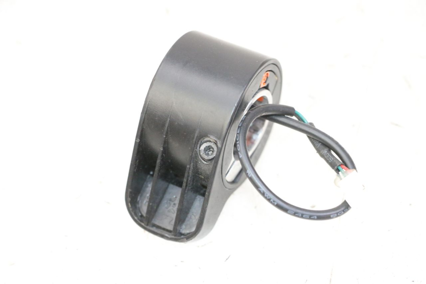 photo de MANETKA GAZU URBANGLIDE 100XS 1 - Szczegół części