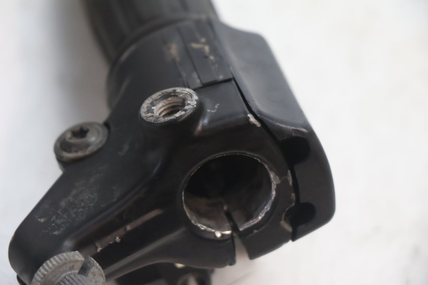 photo de Uchwyt przepustnicy PEUGEOT 103 SPX CLIP 50 (1989 - 1992) - Zbliżenie techniczne