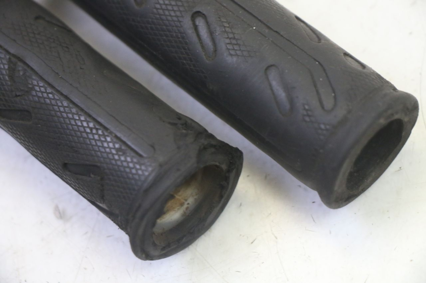 photo de MANETKA GAZU KYMCO AGILITY NAKED RENOUVO 2T 50 (2011 - 2018) - Zoom stanu zużycia