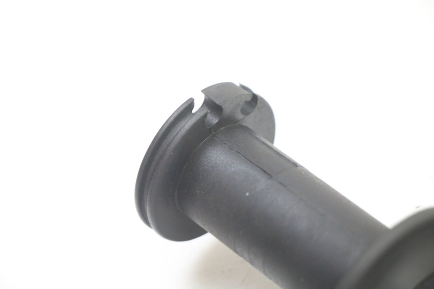 photo de MANETKA GAZU APRILIA ATLANTIC 125 (2003 - 2009) - Inny kąt widzenia