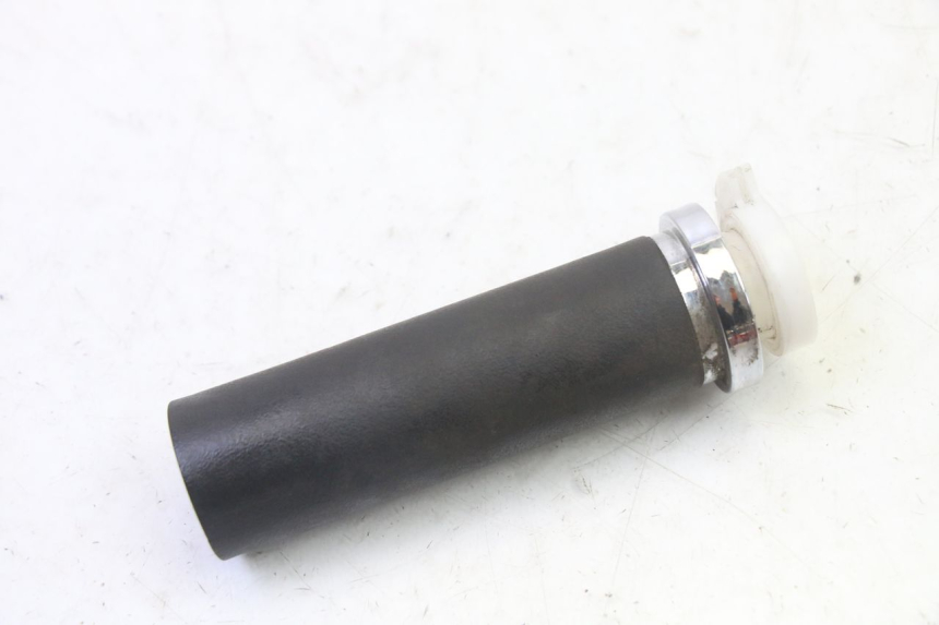 photo de MANETKA GAZU HYOSUNG GV AQUILA 125 (2000 - 2009) - Zoom stanu zużycia