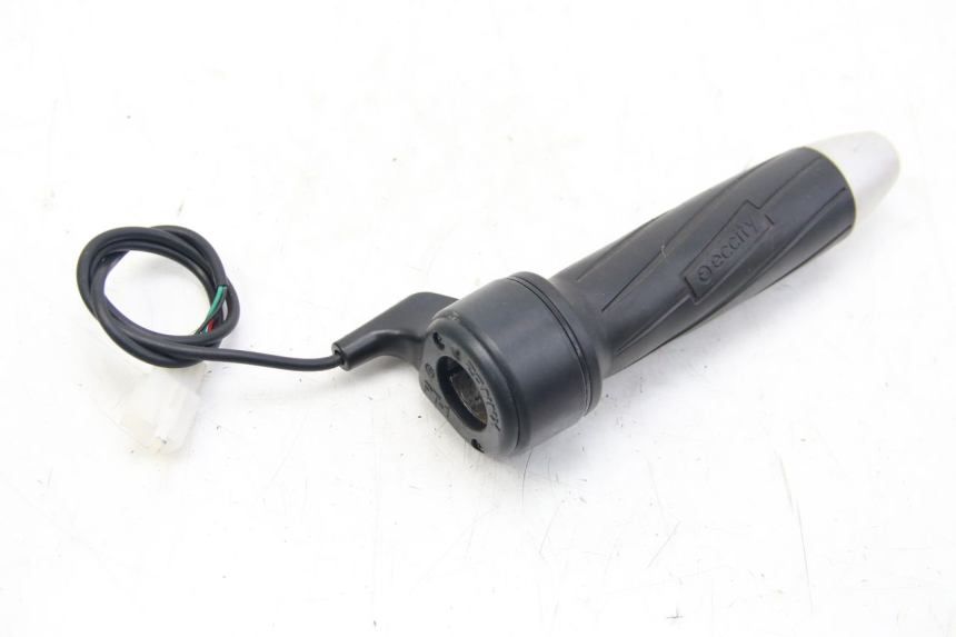 photo de MANETKA GAZU ECCITY ARTELEC 670 1 (2013 - 2017) - Widok główny