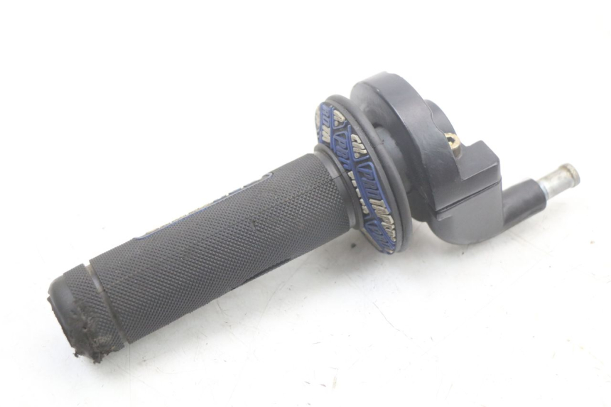 photo de MANETKA GAZU LONCIN DIRT BIKE 125 - Zbliżenie techniczne