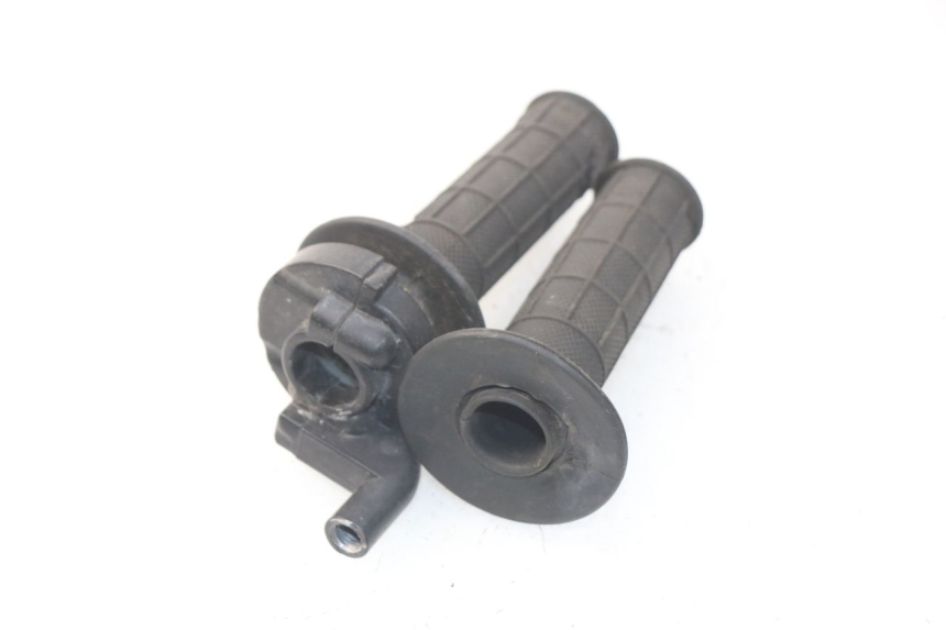 photo de MANETKA GAZU LIFAN DIRTBIKE 50 - Zbliżenie techniczne