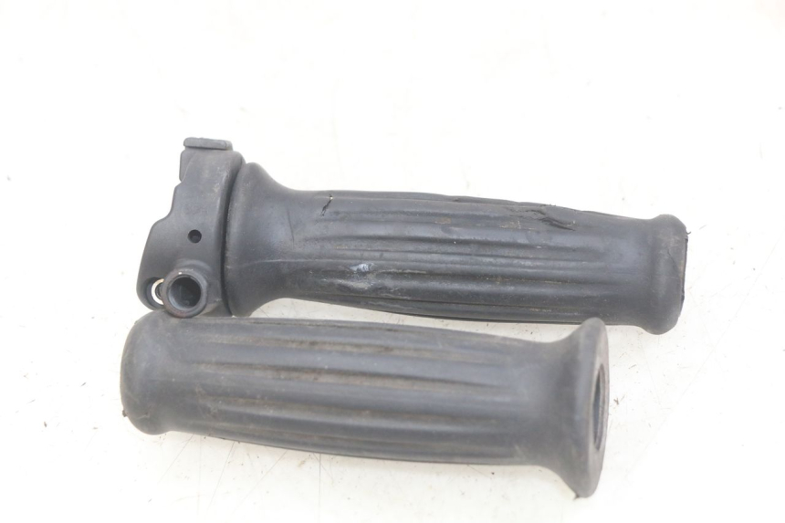 photo de MANETKA GAZU PEUGEOT DJANGO 4T 50 (2014 - 2019) - Zoom stanu zużycia