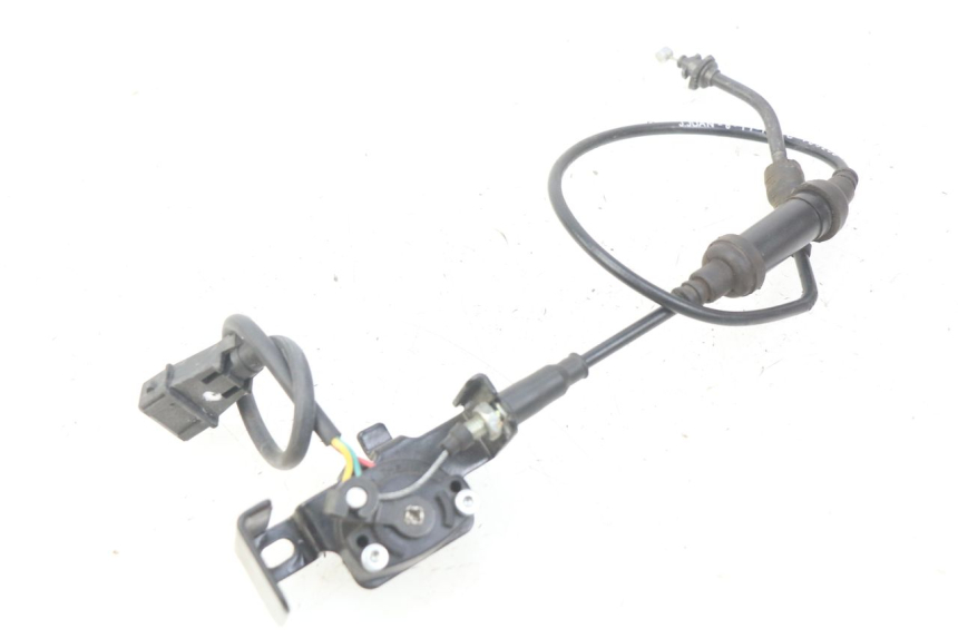 photo de MANETKA GAZU PEUGEOT E-VIVACITY 1 (2012 - 2018) - Widok główny