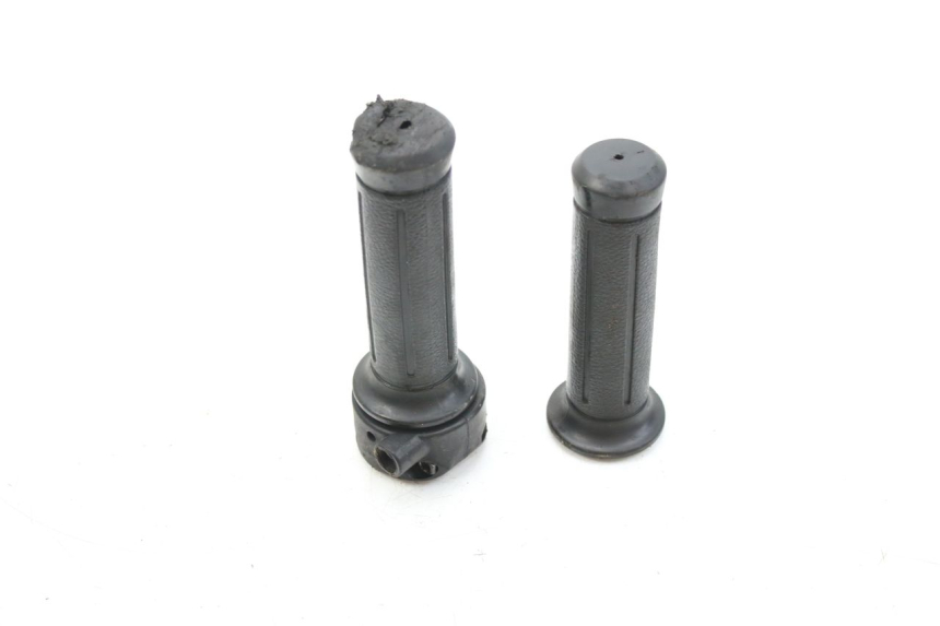 photo de MANETKA GAZU HONDA FES PANTHEON 125 (2003 - 2007) - Zoom stanu zużycia