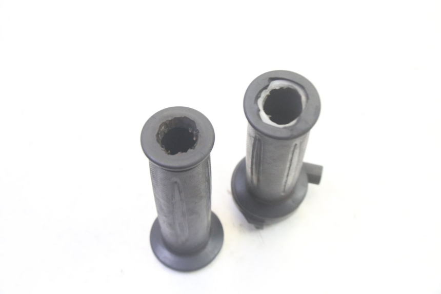 photo de MANETKA GAZU SYM FIDDLE 3 III 125 (2014 - 2020) - Zbliżenie techniczne