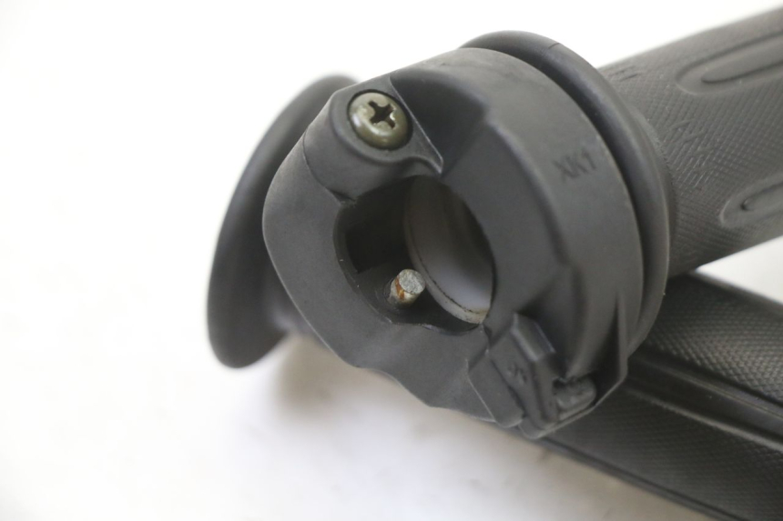 photo de MANETKA GAZU SYM FIDDLE 3 III 50 (2014 - 2020) - Inny kąt widzenia