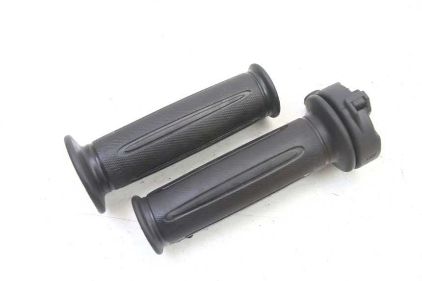 photo de MANETKA GAZU SYM FIDDLE 3 III 50 (2014 - 2020) - Zbliżenie techniczne