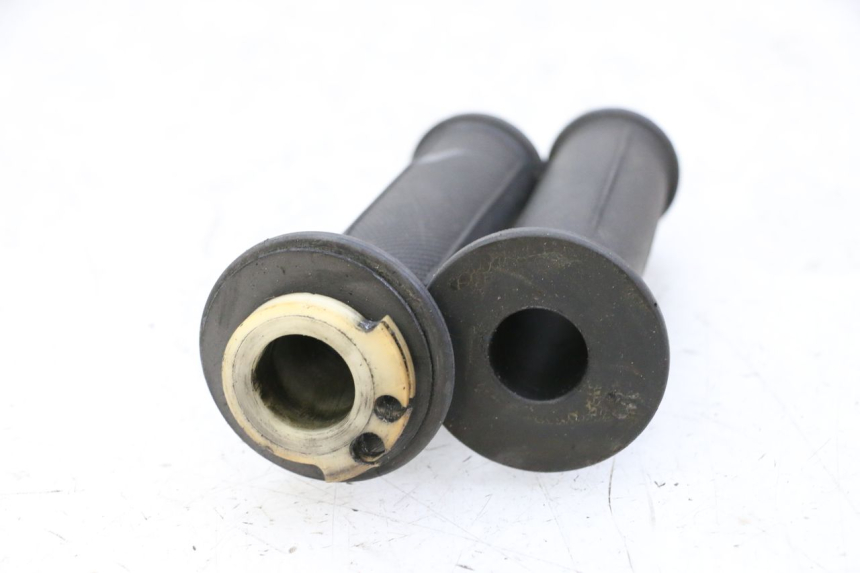 photo de MANETKA GAZU YAMAHA FJ 36Y 1100 (1984 - 1985) - Inny kąt widzenia