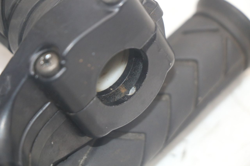 photo de MANETKA GAZU YAMAHA FJ 3CX 1200 (1986 - 1996) - Zbliżenie techniczne