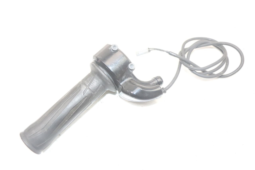 photo de MANETKA GAZU YAMAHA FJR ABS 1300 (2006 - 2012) - Punkty mocowania