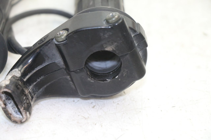 photo de Uchwyt przepustnicy YAMAHA FJR 1300 (2001 - 2005) - Zbliżenie techniczne
